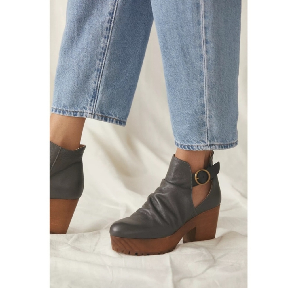 Free People Suri Clog Dark Grey. Size 39
